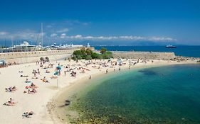 Top-Of-Range Appartment Of 90M2 & 20M2 Of Sunny Terrace, 2Min From Sea
